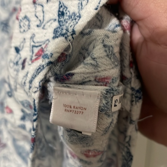 LC Lauren Conrad Blue and White Flutter Sleeve Blouse Size L - Picture 4 of 7